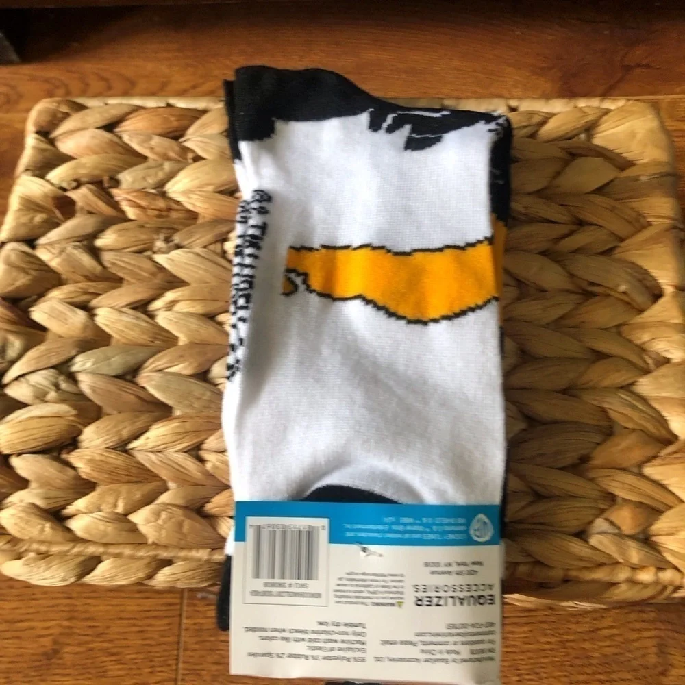 Looney Tunes: Daffy Duck crew socks
